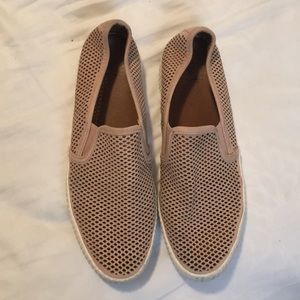 The frye company camielle perf sneaker